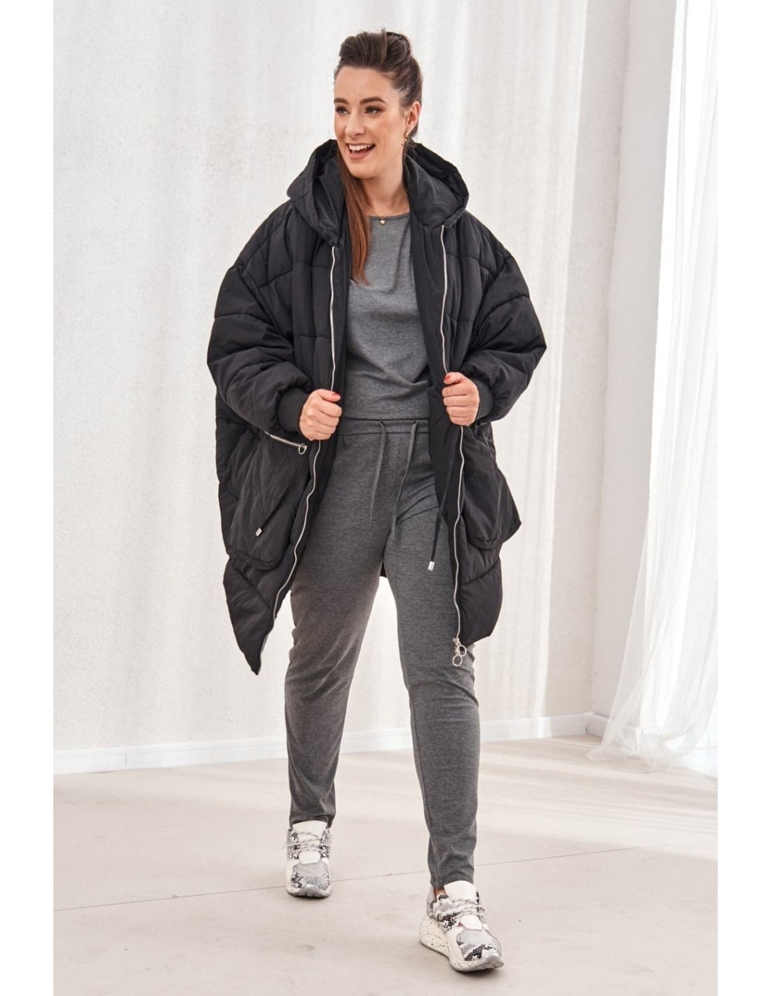 Warm oversize jacket with hood, black 1537 - Online store - Boutique